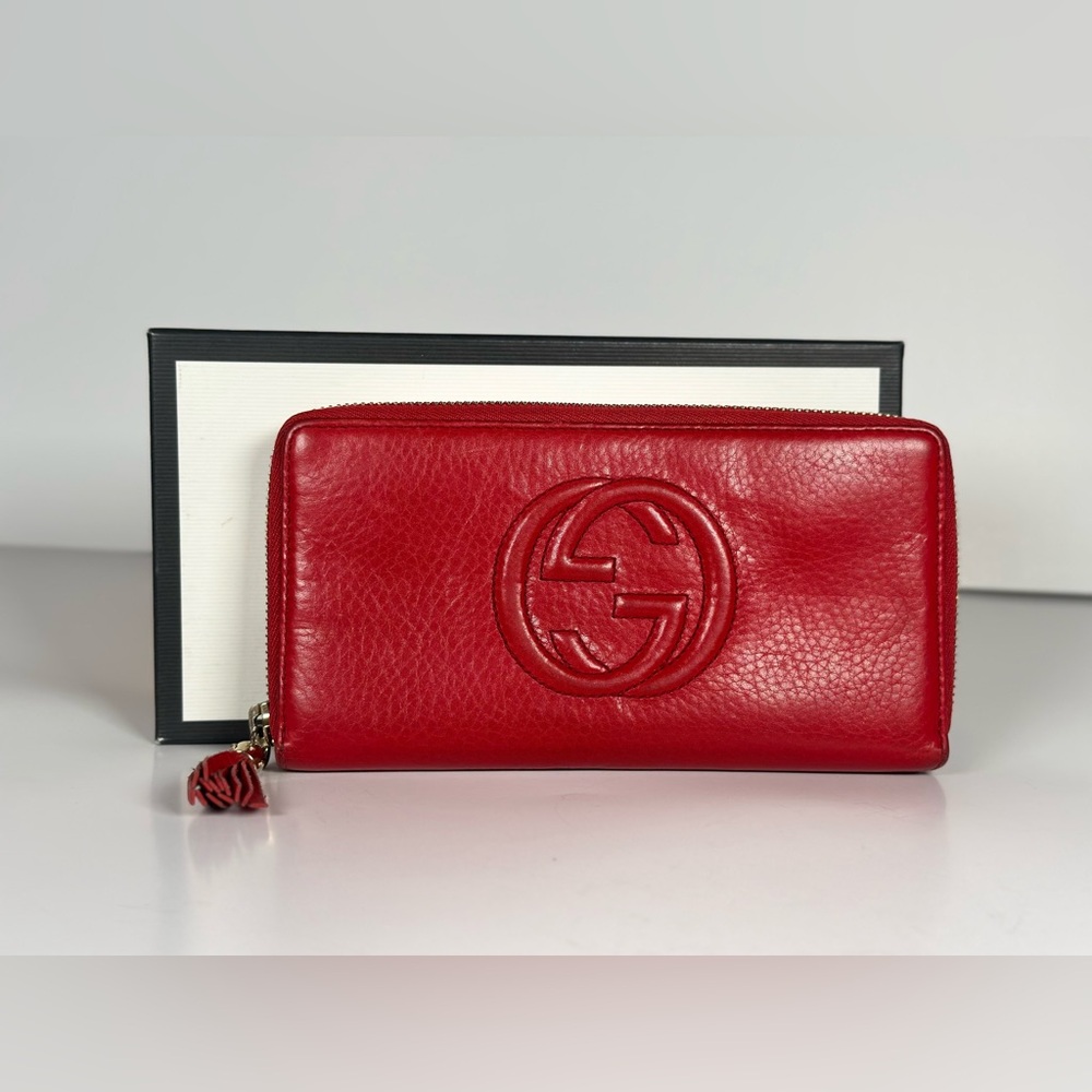 Authentic Gucci Red SoHo Leather Zip Wallet with Embossed Logo